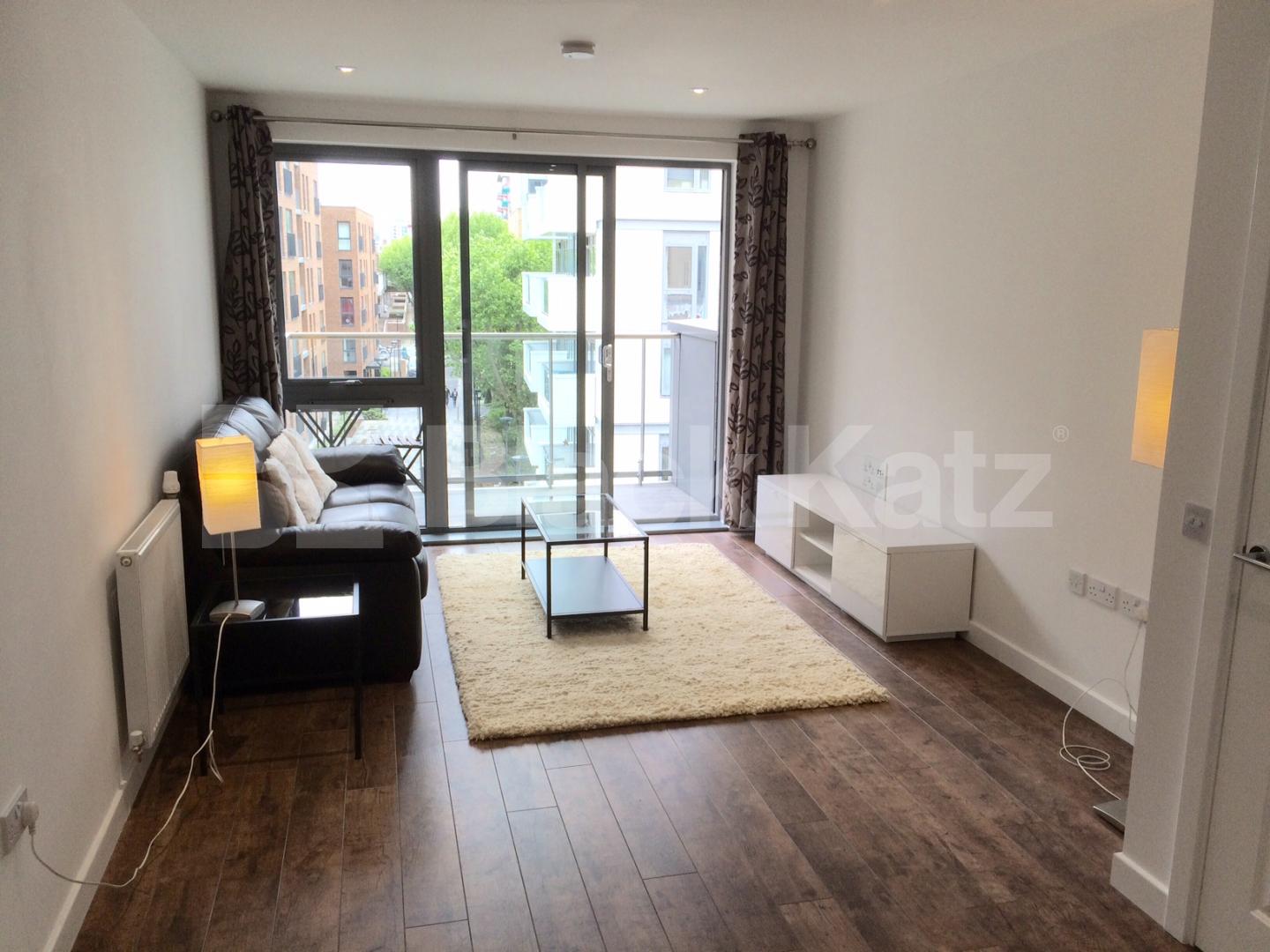 			NEW INSTRUCTION , 2 Bedroom, 1 bath, 1 reception Apartment			 Upper North Street, Poplar